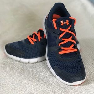Under Armour Micro youth athletic shoes